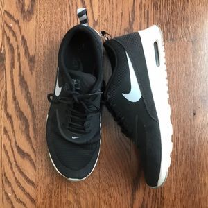Nike Thea black